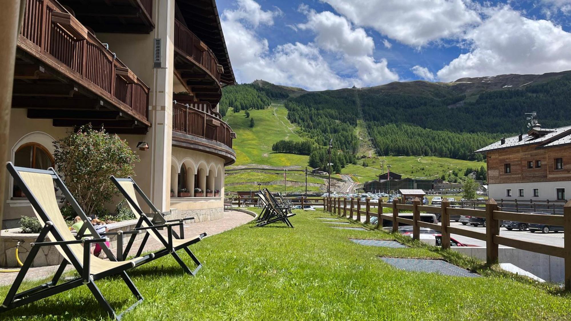 Hotel Flora Livigno Exterior foto